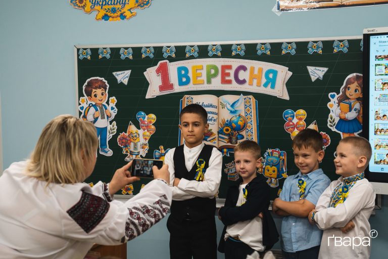 Школярі Харкова на першому дзвонику: фото святкового 1 вересня