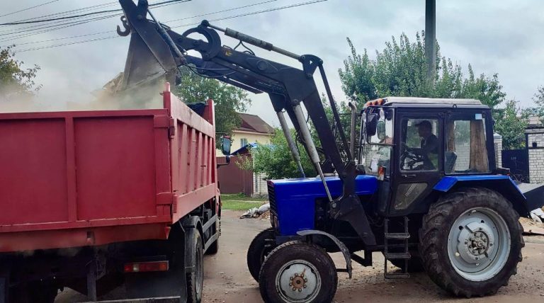 Комунальні служби впорядковують приватний сектор Харкова