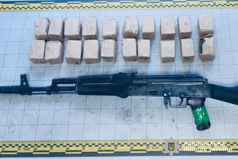 Жителі Харкова активно декларують зброю та боєприпаси