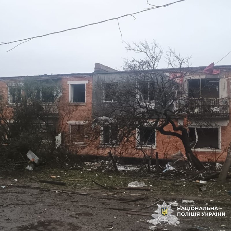 Пошкоджені житлові будинки після обстрілів