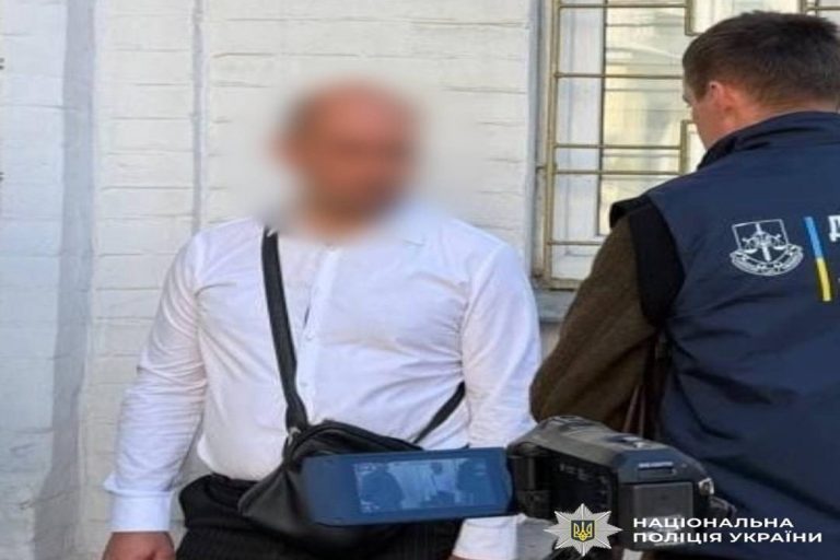 У Харківській області співробітника виконавчої служби затримали за отримання хабара