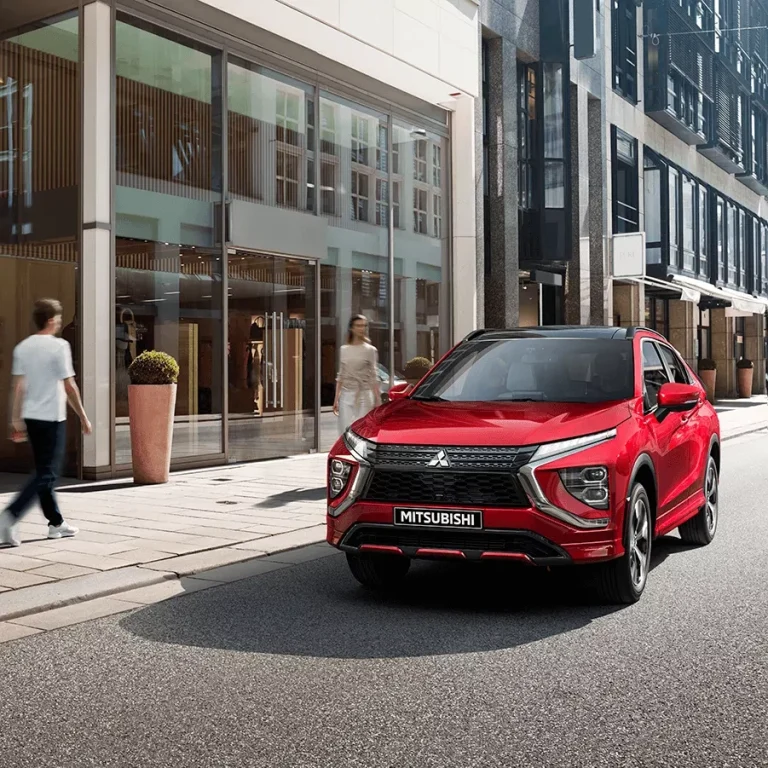 MITSUBISHI ECLIPSE CROSS: для кого цей кросовер і як вибрати комплектацію
