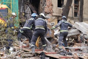 Аварійно-рятувальні роботи на місці зруйнованої чотириповерхівки в Харкові завершено