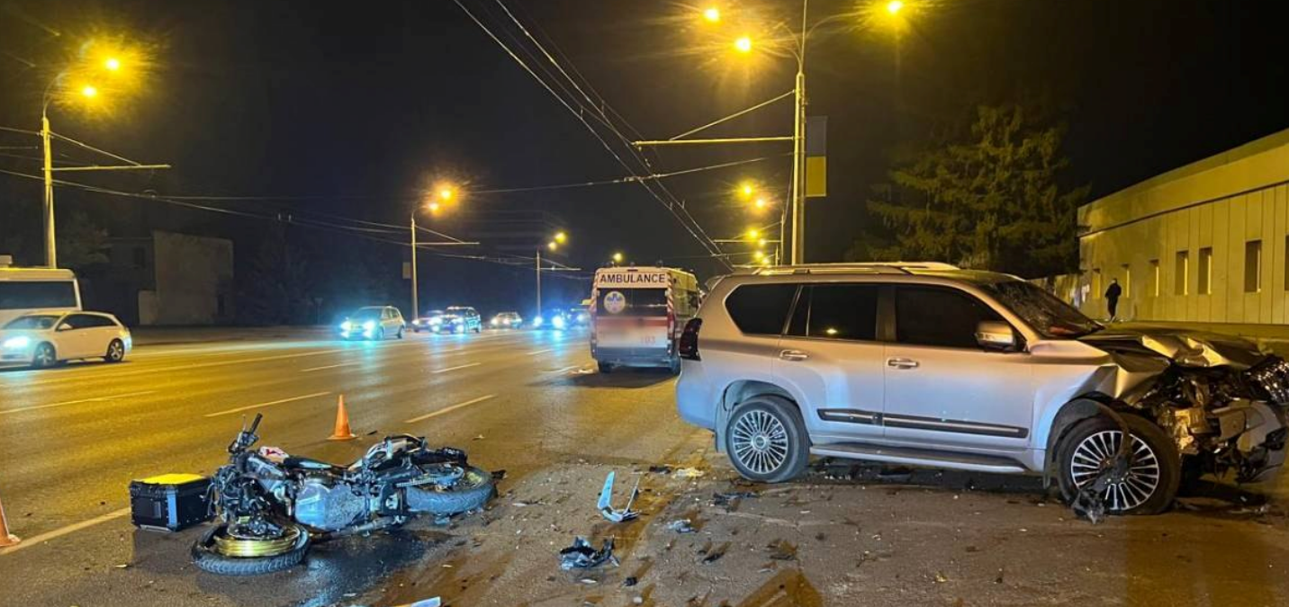 Дорожня аварія в Харкові призвела до загибелі байкера