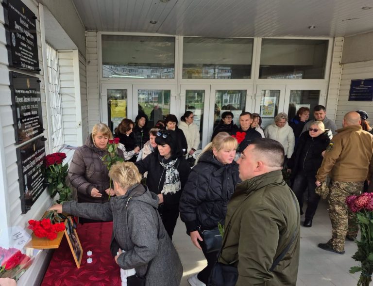 Дві нові пам’ятні таблички встановлено в Київському районі Харкова