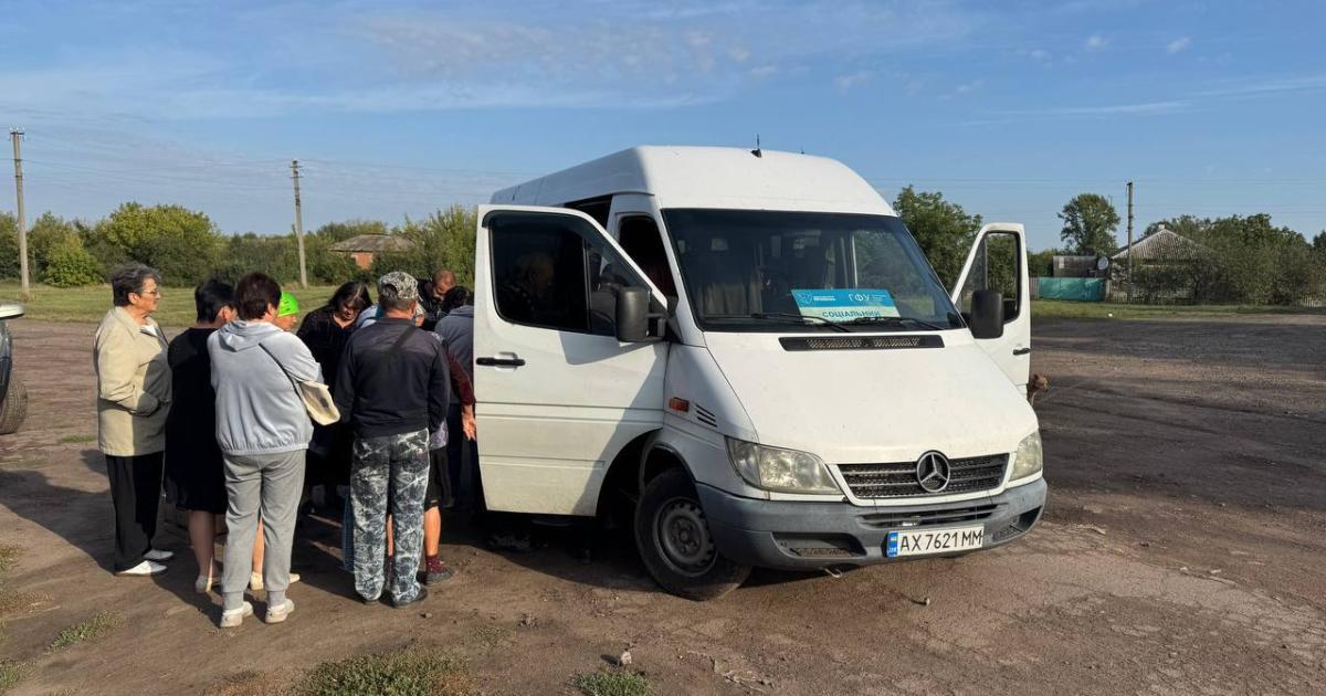 Харківщина отримує два нові соціальні автобуси