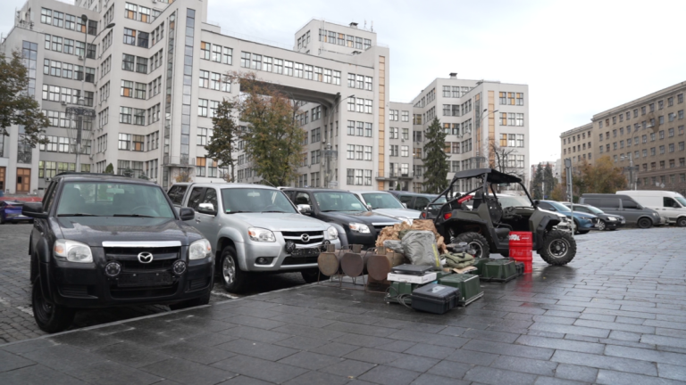 Харківські підприємці надали воїнам 127-ї бригади нове оснащення — вантажні позашляховики, всюдиходи та обладнання для радіоелектронної боротьби