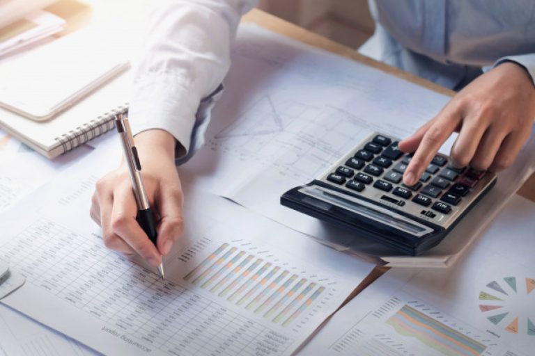 Кого в Харківській області працевлаштовують із зарплатою 50 тисяч гривень — актуальні пропозиції