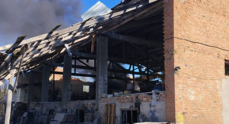 Окупанти нанесли ракетну атаку по місту Лозова: один загиблий та кілька поранених