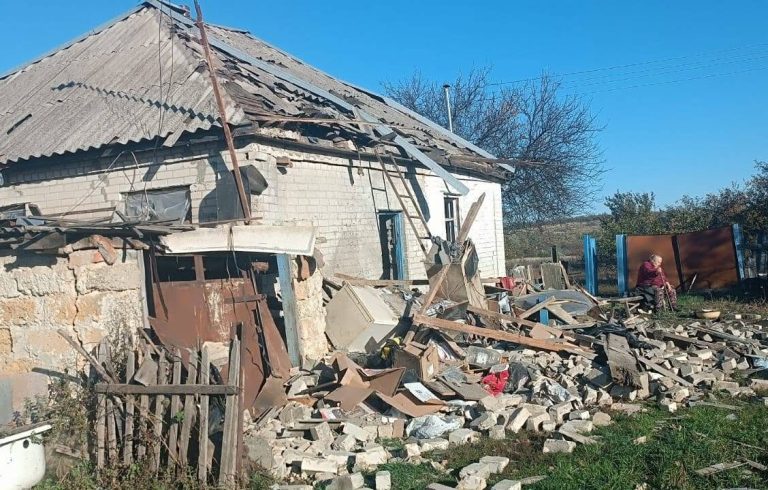 Окупанти обстріляли центральну частину населеного пункту Шевченкове на Харківщині — внаслідок нападу загинула жінка