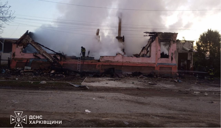 Пізньої ночі противник обстріляв Ізюм — світлини