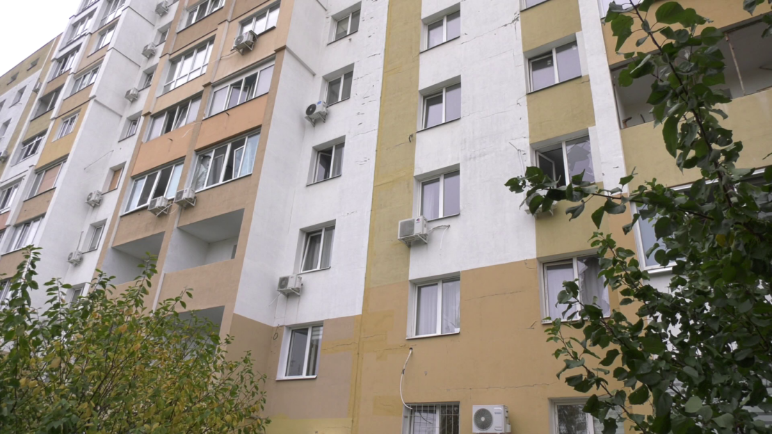 Шиби розліталися: люди у Харкові повідомили про удари ракетами