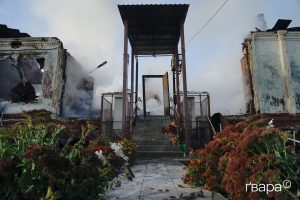 Світлини руйнувань в Ізюмі після артилерійських ударів