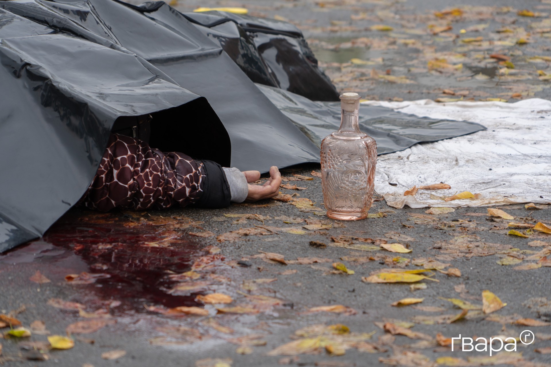 Світлини: руйнування після обстрілу ринкової зони в центрі Харкова
