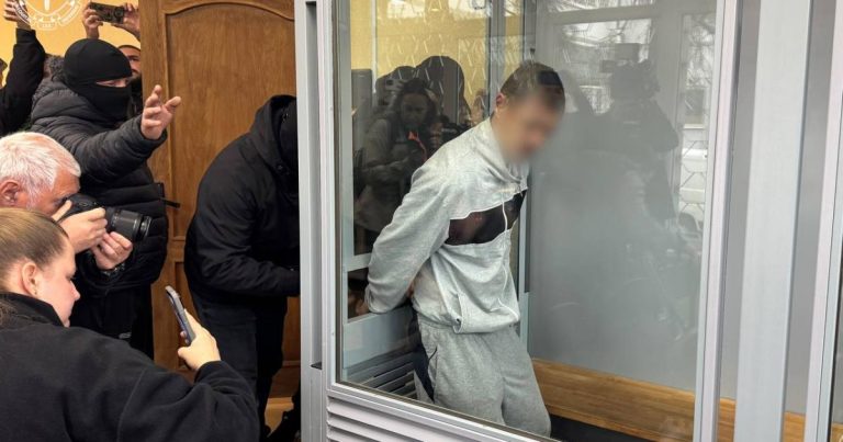 У Харківській області росіянину, підозрюваному у вбивстві шести людей, обрали запобіжний захід