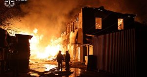 У Харкові багатоповерхівка зазнала удару реактивного дрона