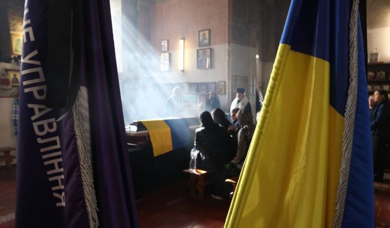 У Харкові провели в останню путь поліцейського, загиблого під час служби на Куп’янщині