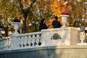 У Харкові знову панує бабине літо — фоторепортаж