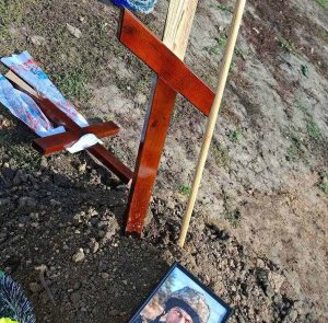 У селі Берестині на Харківщині невстановлені особи вчинили наругу над могилою загиблого військовослужбовця