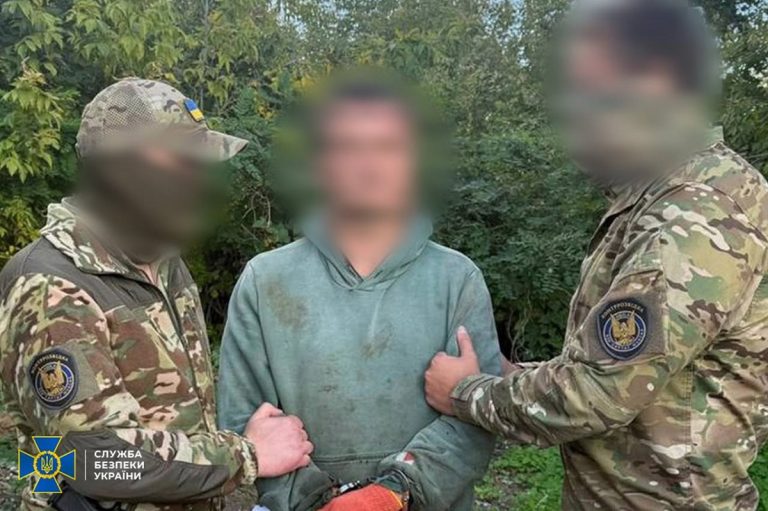 Українські спецслужби викрили та взяли під варту завербованого співробітника російської військової розвідки, який планував терористичні акти у Харкові