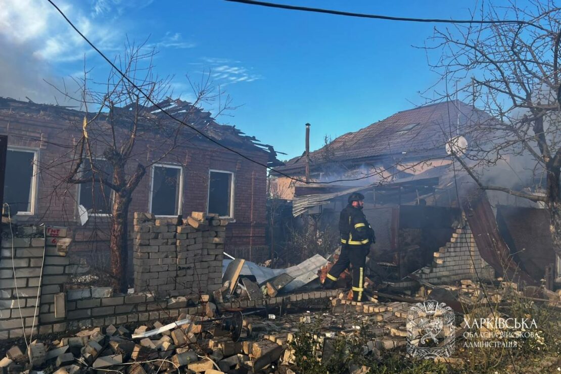 Рятувальні служби працюють на місці події