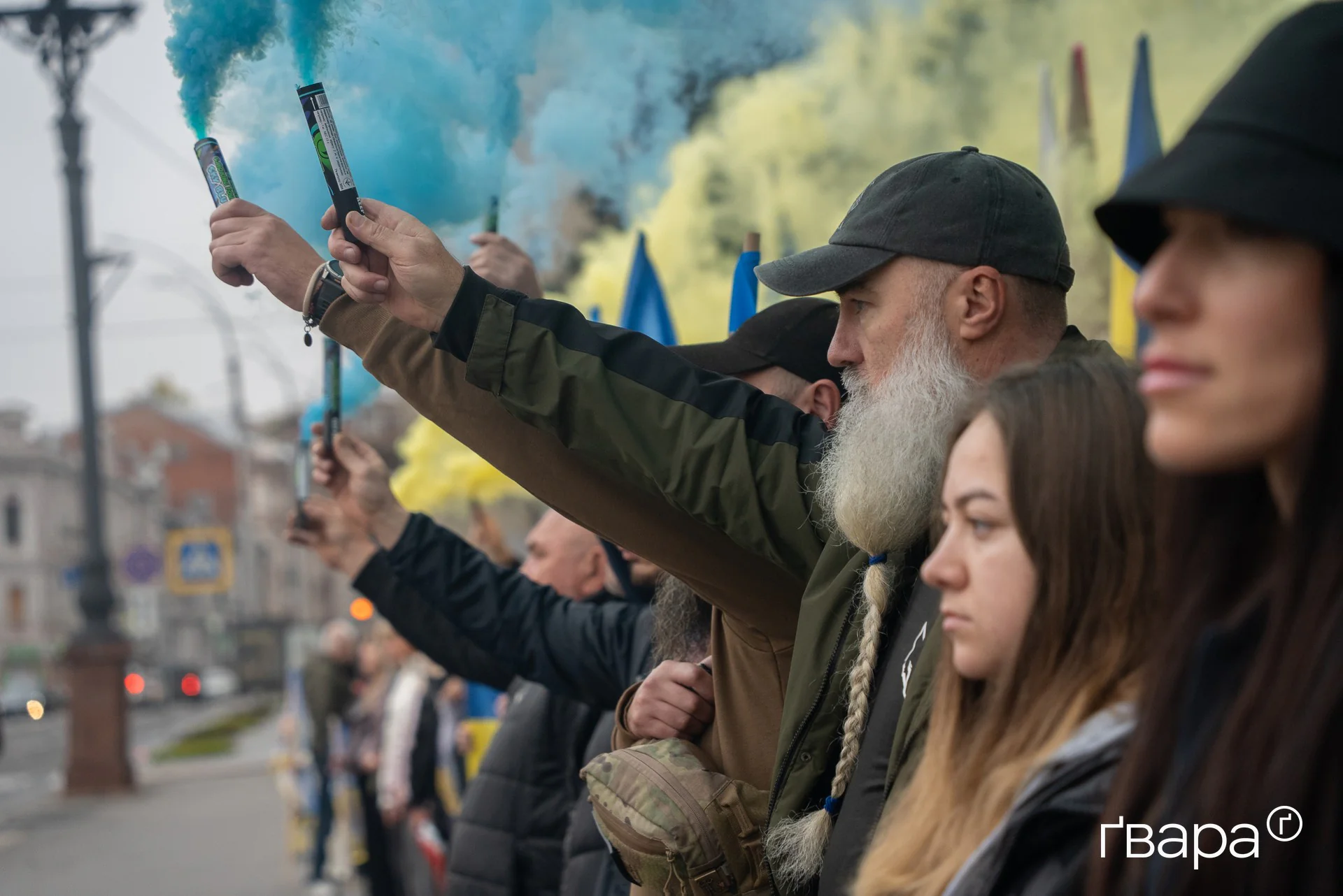 зображення до посту: У Харкові провели автопробіг на честь сімох загиблих бійців 113-ї бригади ТрО — фото