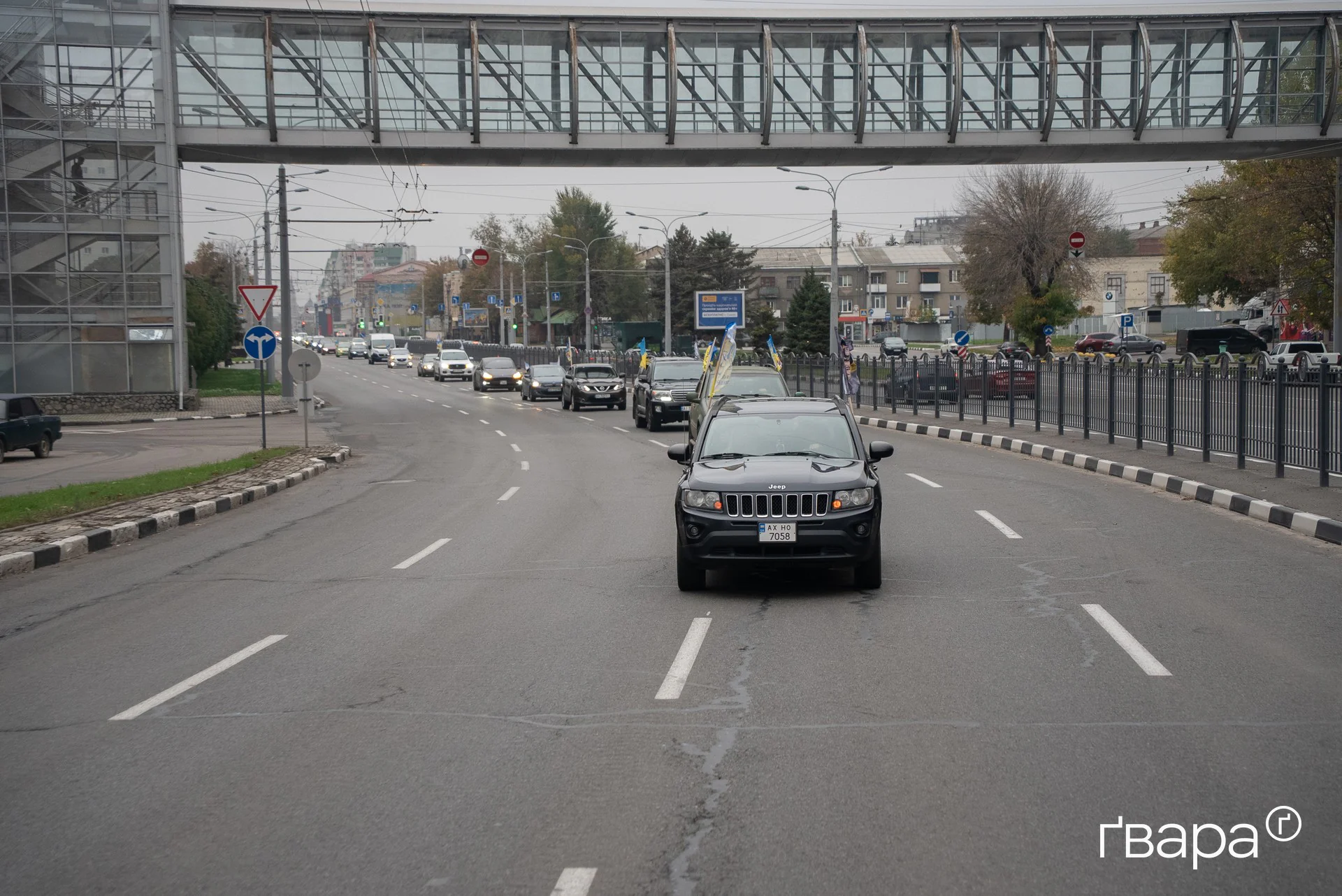 зображення до посту: У Харкові провели автопробіг на честь сімох загиблих бійців 113-ї бригади ТрО — фото