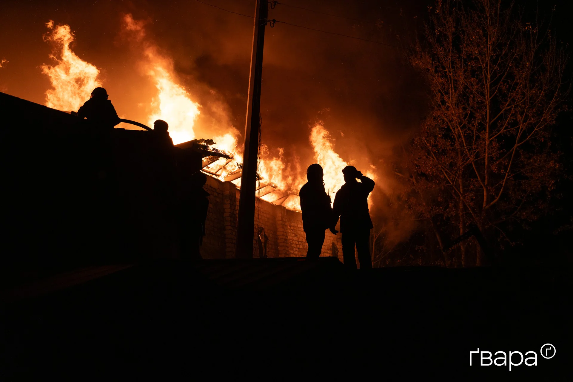 Пошкодження будівель після нічного удару 27 жовтня в Основ’янському районі