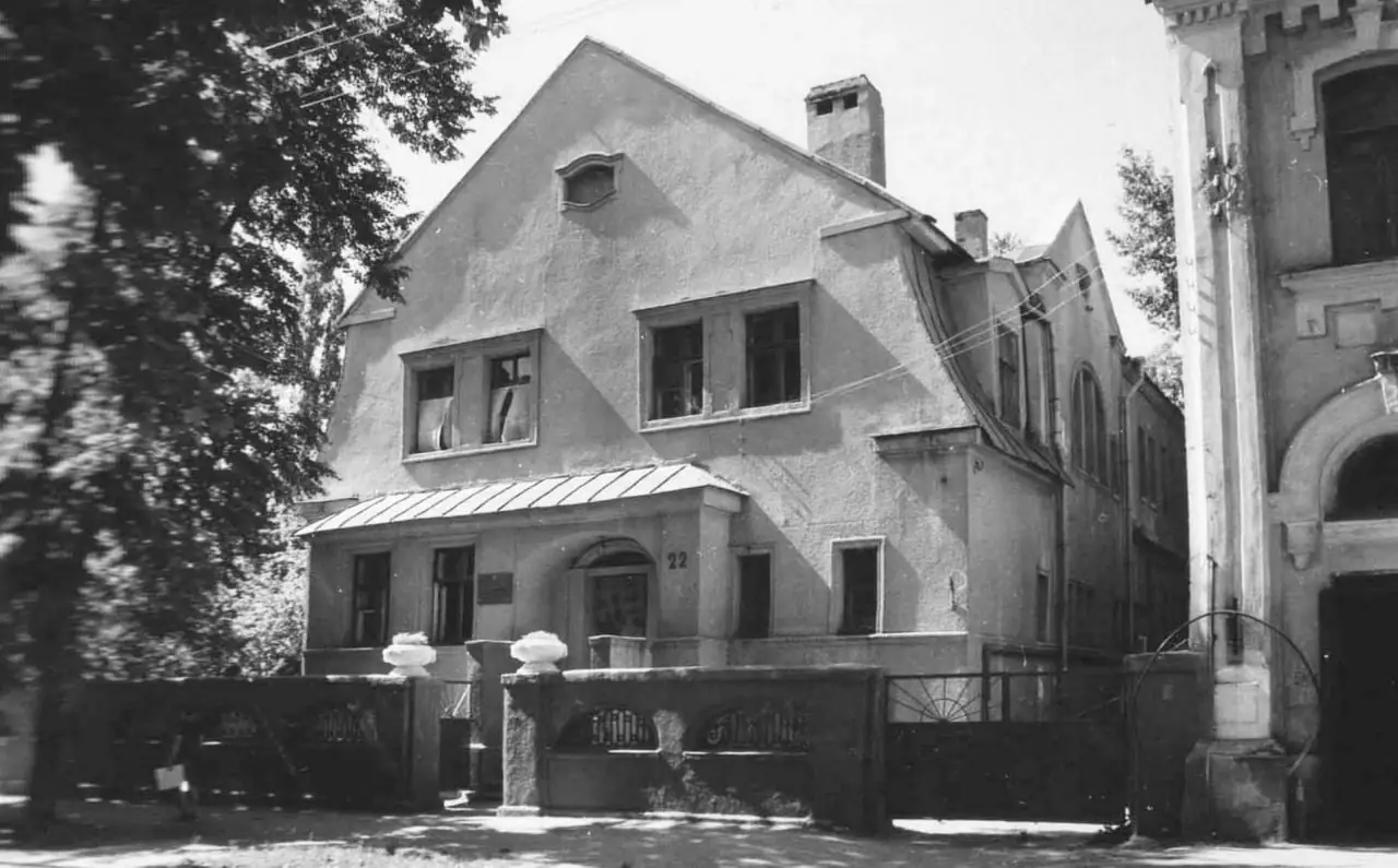 Будівля на Максиміліанівській, 22 ймовірно у 1980-х