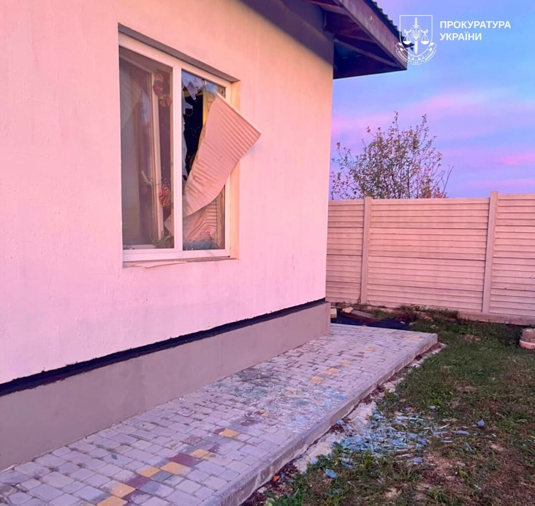 Наслідки влучання у приватне домоволодіння в Малій Данилівці